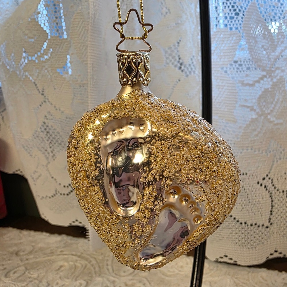 Inge-Glas Blown Glass Ornament Gold "Footprints in the Sand" Heart Shell Germany
